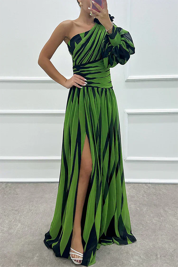 Elegant Striped One-Shoulder Maxi Dress