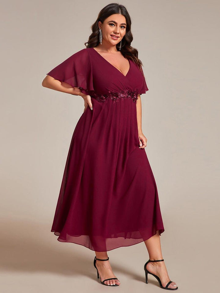 pretty DAHLIA|Plus Size Elegant Short Sleeves V-Neck Floral Applique Wedding Guest Dress
