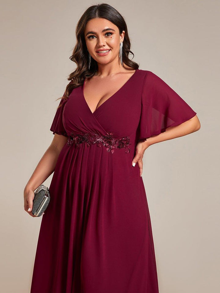 pretty DAHLIA|Plus Size Elegant Short Sleeves V-Neck Floral Applique Wedding Guest Dress
