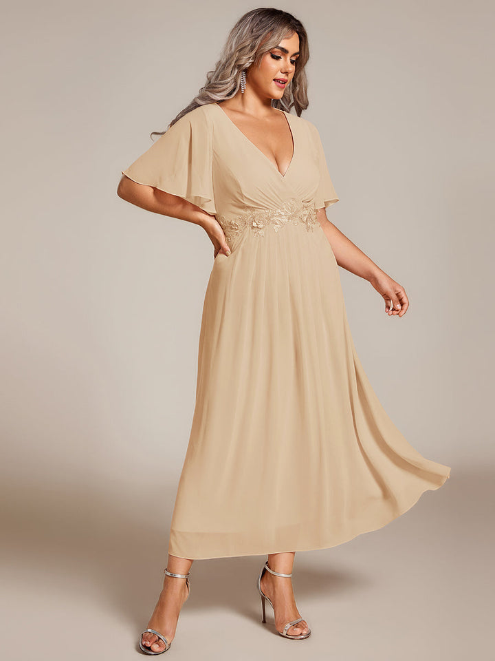 pretty DAHLIA|Plus Size Elegant Short Sleeves V-Neck Floral Applique Wedding Guest Dress