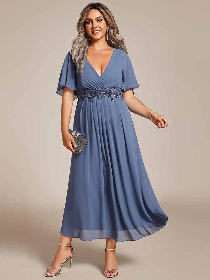 pretty DAHLIA|Plus Size Elegant Short Sleeves V-Neck Floral Applique Wedding Guest Dress