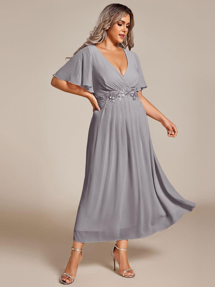 pretty DAHLIA|Plus Size Elegant Short Sleeves V-Neck Floral Applique Wedding Guest Dress
