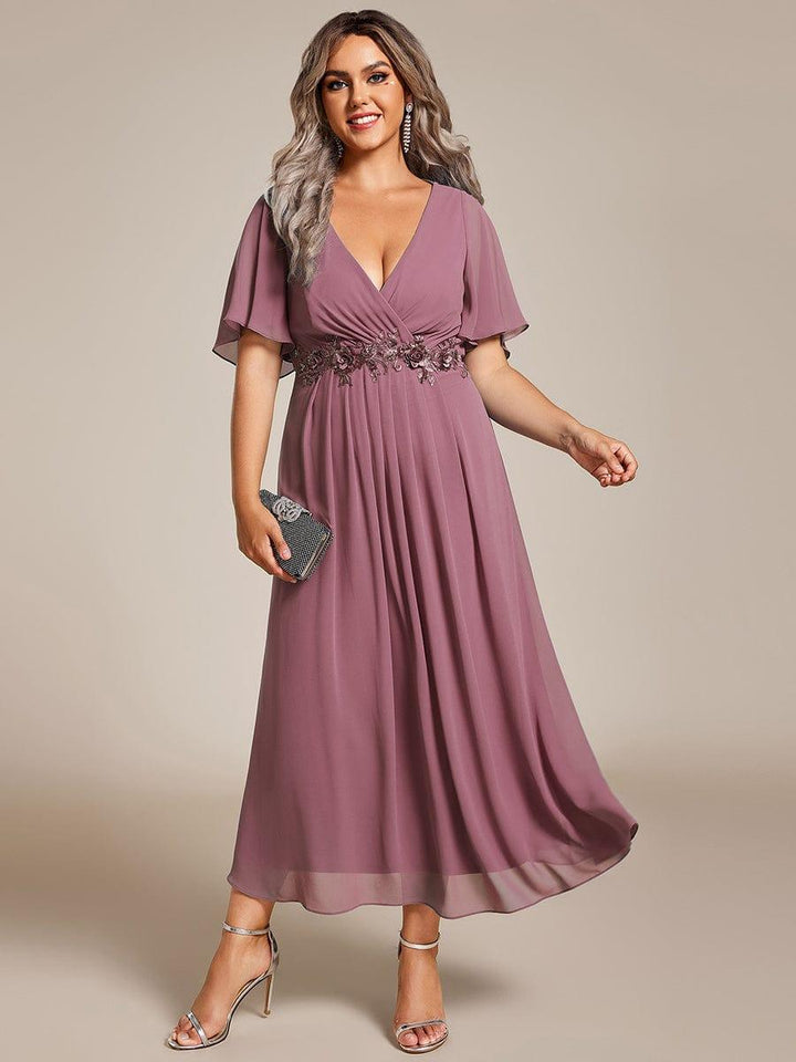 pretty DAHLIA|Plus Size Elegant Short Sleeves V-Neck Floral Applique Wedding Guest Dress