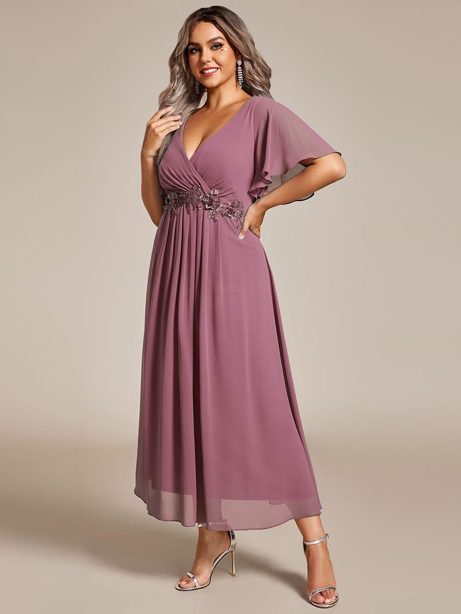 pretty DAHLIA|Plus Size Elegant Short Sleeves V-Neck Floral Applique Wedding Guest Dress