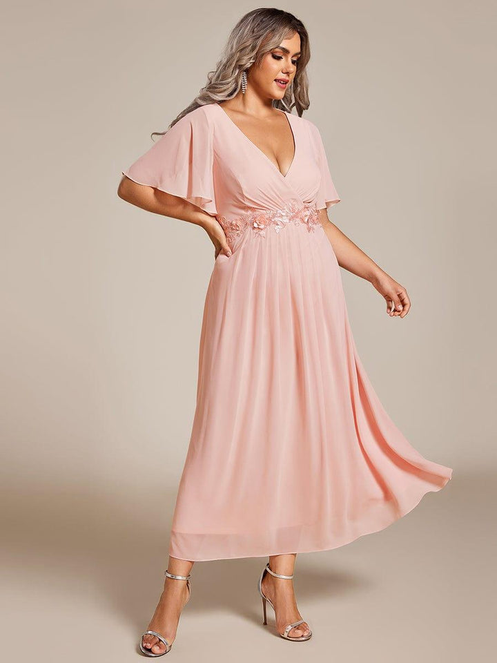 pretty DAHLIA|Plus Size Elegant Short Sleeves V-Neck Floral Applique Wedding Guest Dress